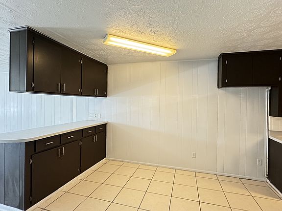 4th image of 5637 Akra Ave