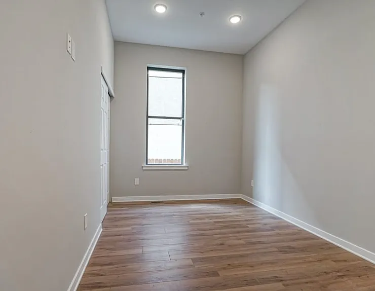 1827 W Diamond St #A — Photo 5