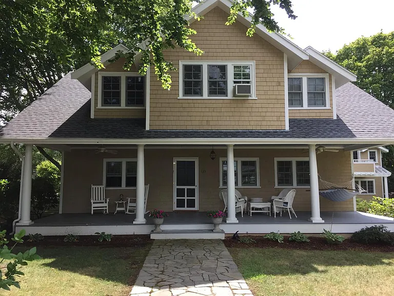 135 Longfellow Rd — Photo 1