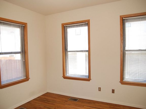 3rd image of 2340 N Cambridge Ave #Ch
