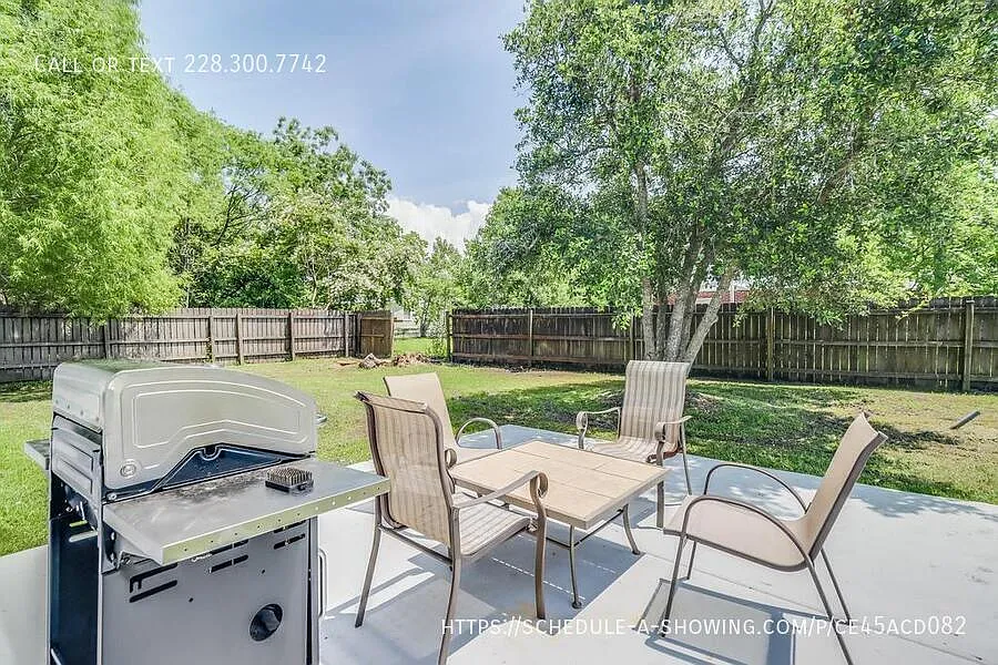 5 bed, 2358 sqft, $2,950 — Photo 4