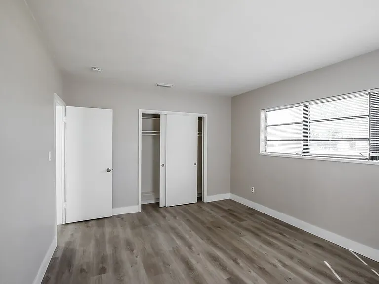 381 Carolina Ave — Photo 12