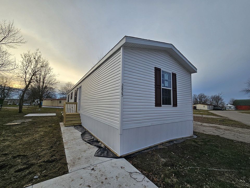 1st image of 2825 Sakey Dr