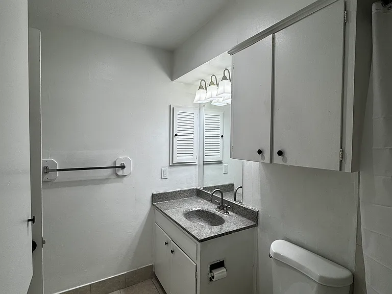 170 De Chantle Rd #404 — Photo 9