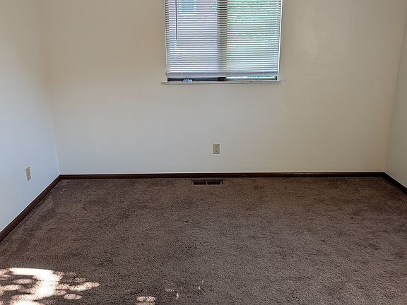 5th image of 470 Ormond Ave #6