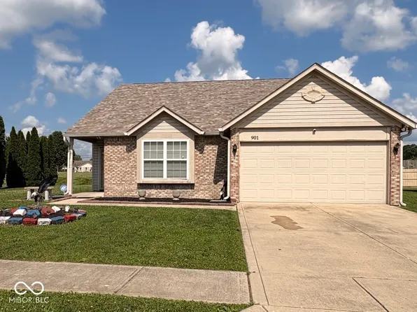 901 Nicole Way, New Whiteland, IN 46184