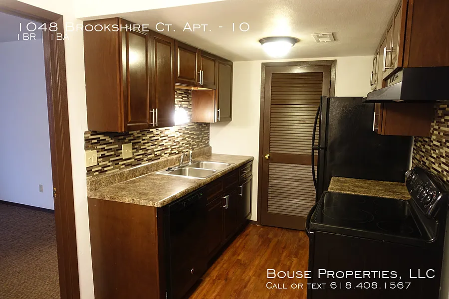 Bouse Apartment Homes — Photo 3