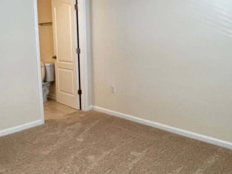 944 Rotary Rd — Photo 17
