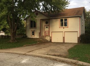 17413 Cerrito Dr, Belton, MO 64012