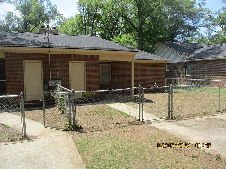 1915A Buck Ln — Photo 7