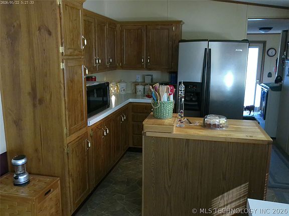 4th image of 27 Aster Dr