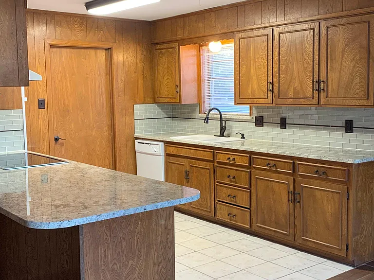 1513 Richland Dr — Photo 5