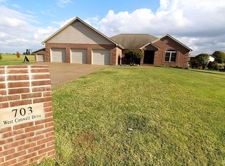 703 W Conwell Dr, Haubstadt, IN 47639