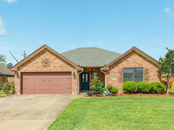 1038 Cardinal Dr, Richwood, TX 77566