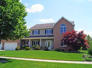 3175 Crofton Dr, Dewitt, MI 48820