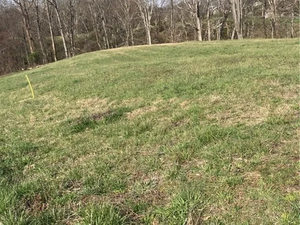 105 Long Meadow Way, Scott Depot, WV 25560