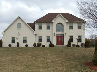 106 Manor Ct, Butler, PA 16001
