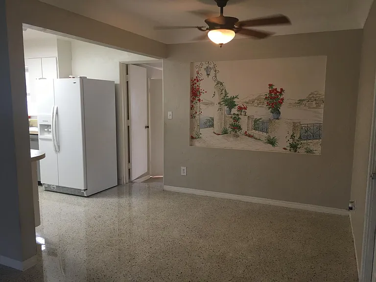 Breakfast nook with vintage wallpaper