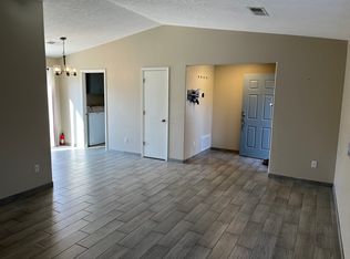7205 Villa Tulipan NE, Albuquerque, NM 87113