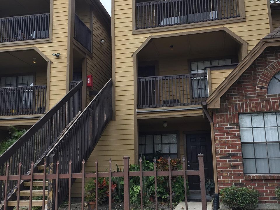 1st image of 375 Lake Ontario Ct Unit 204