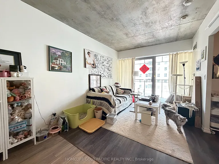 22 Wellesley St E #705 — Photo 3