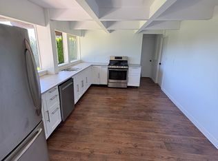 565 Saint Giles Rd, West Vancouver, BC V7S1L7