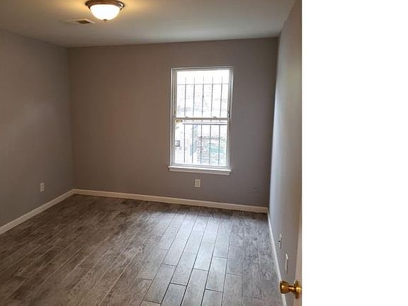 5th image of 125 N 11th St #1