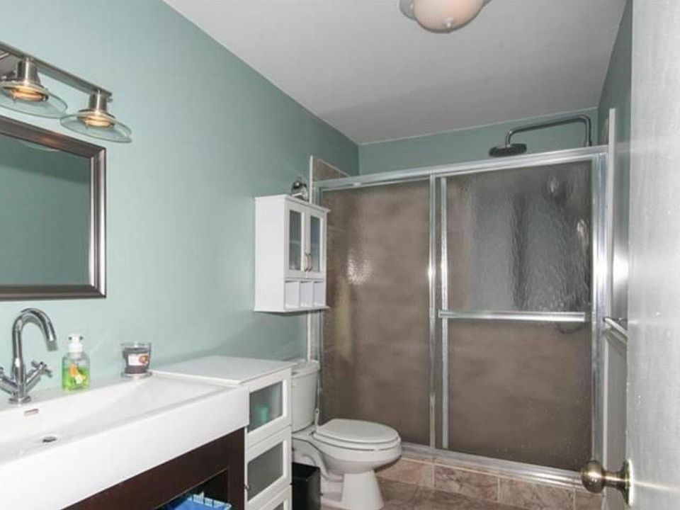 2nd image of 8400 SW 39th Ct