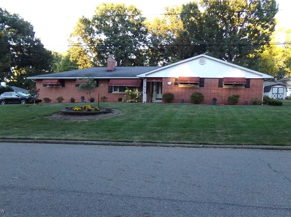 840 Bittersweet Dr NE, Massillon, OH 44646