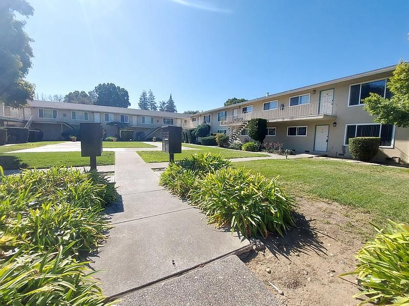 1st image of 1240 W Washington Ave #9