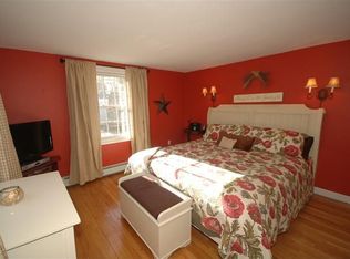 10 Henderson Ave, Andover, MA 01810