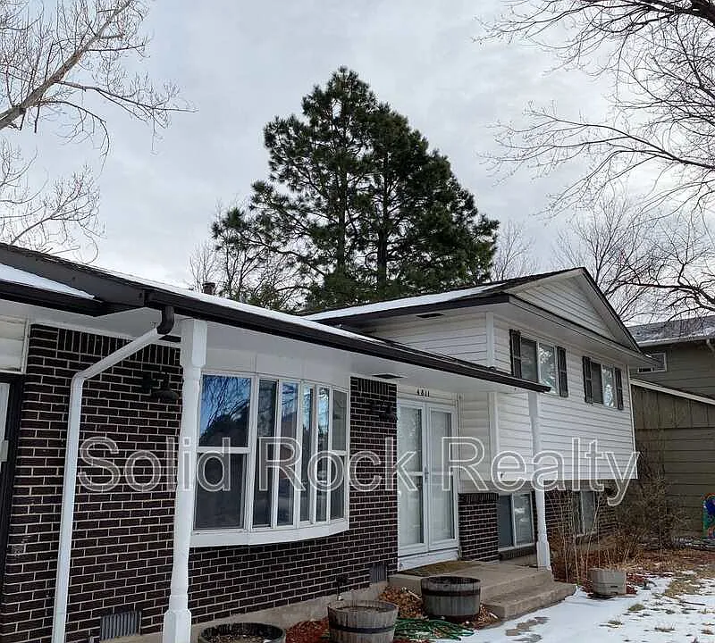 4811 Villa Cir