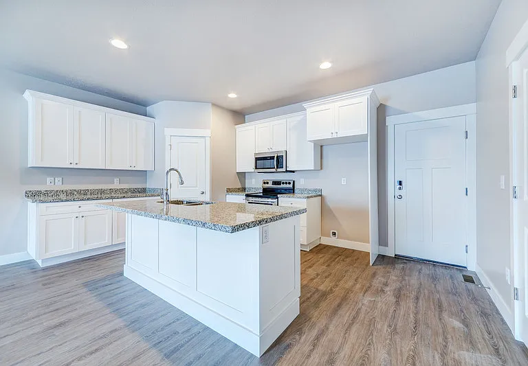 2598 N Cormac Pl #OVER GARAGE — Photo 7