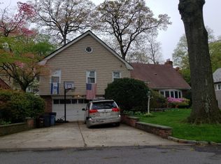 8648 Marengo St, Hollis, NY 11423