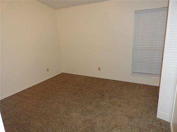 5th image of 2110 Cottage Oak Ln