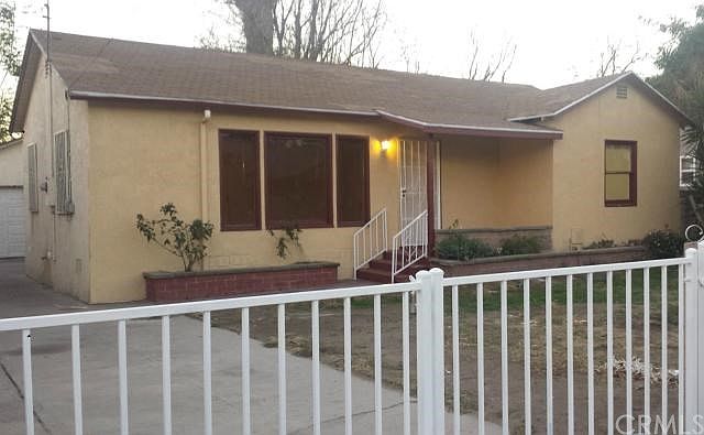 1st image of 1077 W 15th St