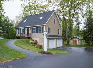 35 Hawthorne Cir, Somersworth, NH 03878