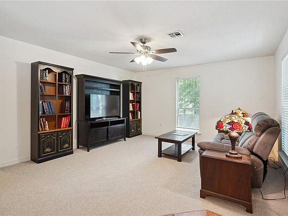 4th image of 71186 Lake Placid Dr