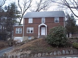 32 Grantland Rd, Wellesley, MA 02481