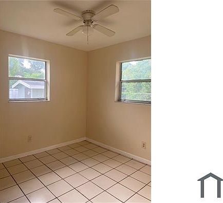 3rd image of 417 NW 7th Ter
