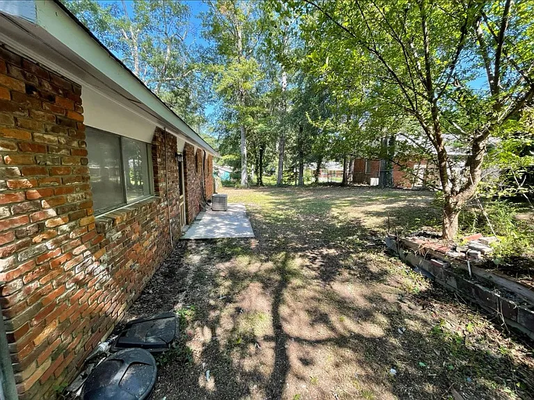 4807 Wellborn Dr — Photo 10