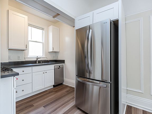3rd image of 1263 Washington St #6