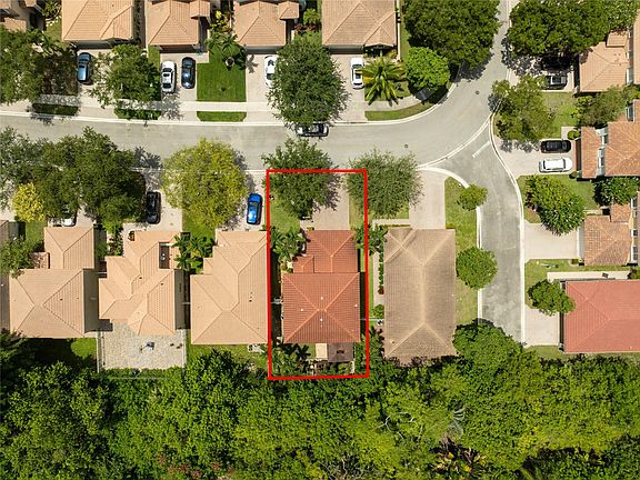5th image of 4053 Crescent Creek Drive