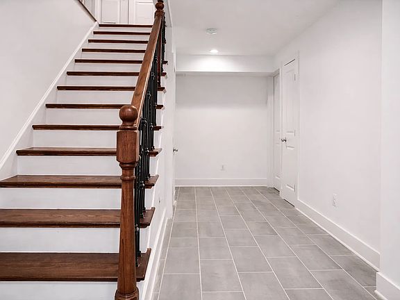 3rd image of 1633 Kalmia Rd NW #2