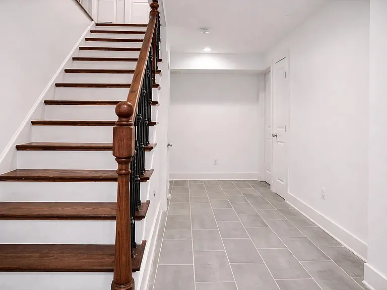 1633 Kalmia Rd NW #2 — Photo 3