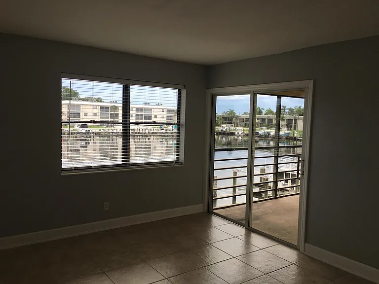 309 Lake Cir #202 — Photo 14
