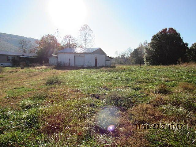 2nd image of 111 Greenwood Dr
