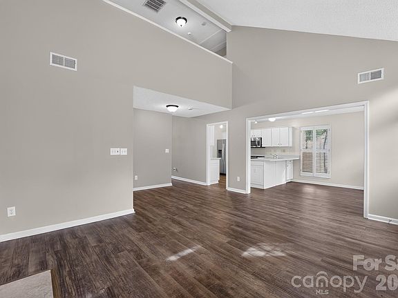 4th image of 8220 Upsall Ct