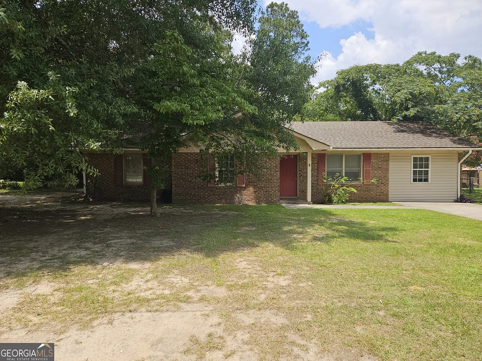 3 bed, 2.0 bath, 1498 sqft, $1,350 — Photo 3