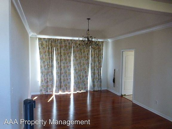 5th image of 2511 Alamo Country Cir